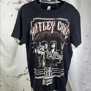 Motley Crue 2011 Tour T-Shirt Holywood Bad Boys Concert Band Short Sleeve
